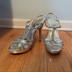 ALDO silver metallic beaded platform pumps size 8.5